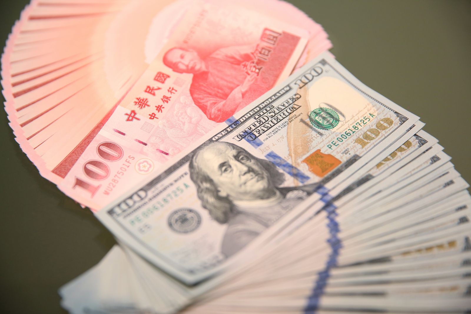 關稅貨幣戰1／學者憂貨幣戰開打殷乃平：台幣恐升到6月- 鏡週刊Mirror Media