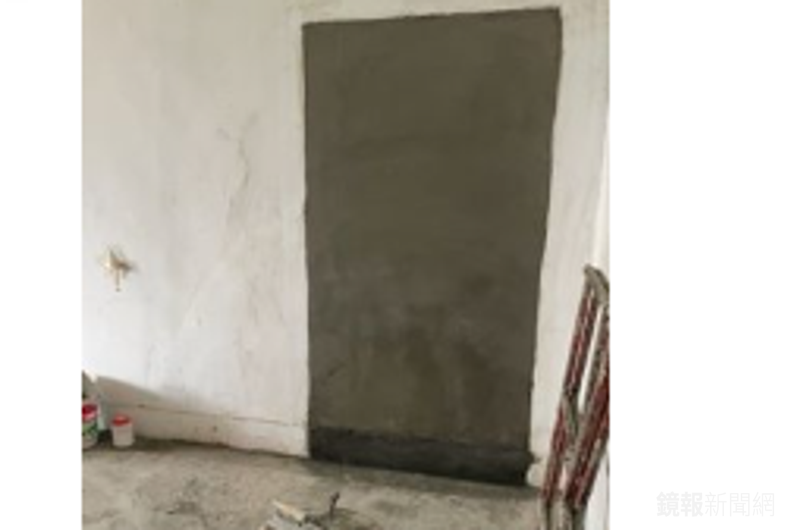 隔壁屋主僅進行填補。圖／趙先生提供