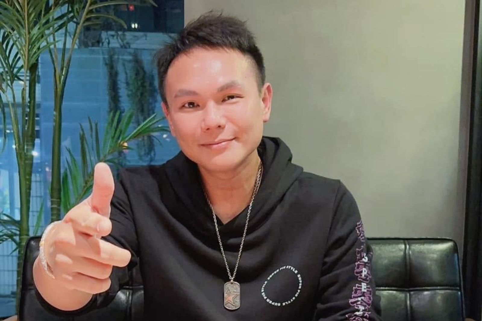 臥床老婦驚爆染菜花!滿床都是黴斑護理師換藥很生疏 起底護理之家竟是網紅「超哥」家族的