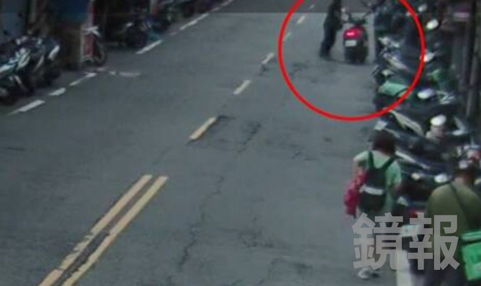 移機車惹禍！中和男遭罵不爽反回嗆　雙方大街上開打