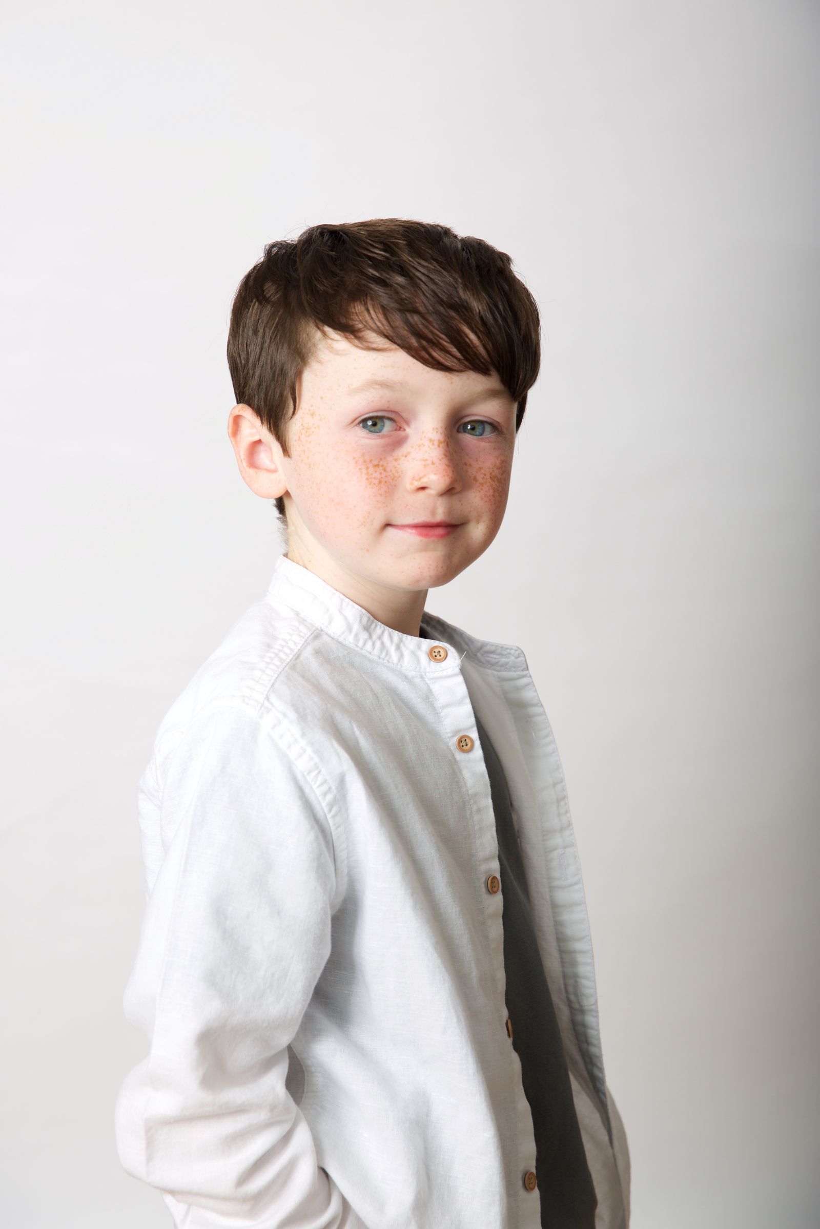 里歐・爾雷 (Leo Earley) 飾演西莫・斐尼干。HBO提供