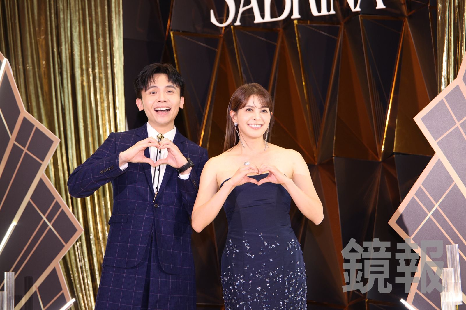 黃豪平(左)與林柏妤主持婚禮。劉耀勻攝