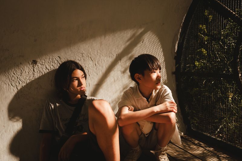 挺進歐洲4大影展！電影《日光》揭光電開發衝突　撕裂13 歲少年友情