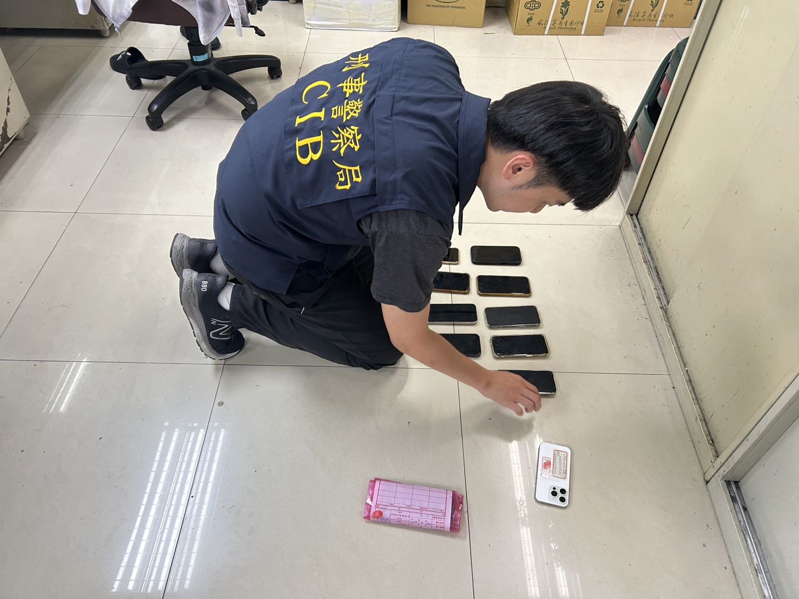 「數支付科技公司」涉洗錢425億幕後前警官操盤 新北據點被抄竟移師高雄