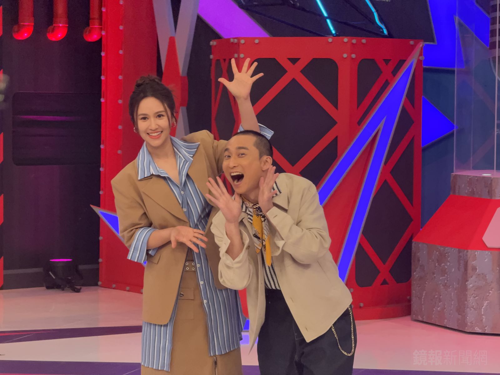 《Talk Talk秀台語》第二季首錄記者會,主持人Sandy(左),浩子。潘佳琪攝