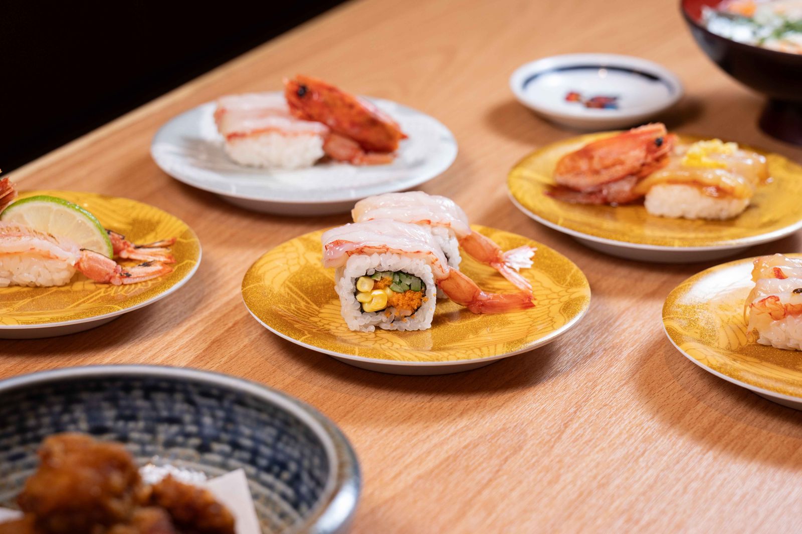 生長在深海的胭脂蝦,肉質嫩甜回甘,生食或炙燒都能凸顯海味。(80~158元/盤,合點壽司供圖)