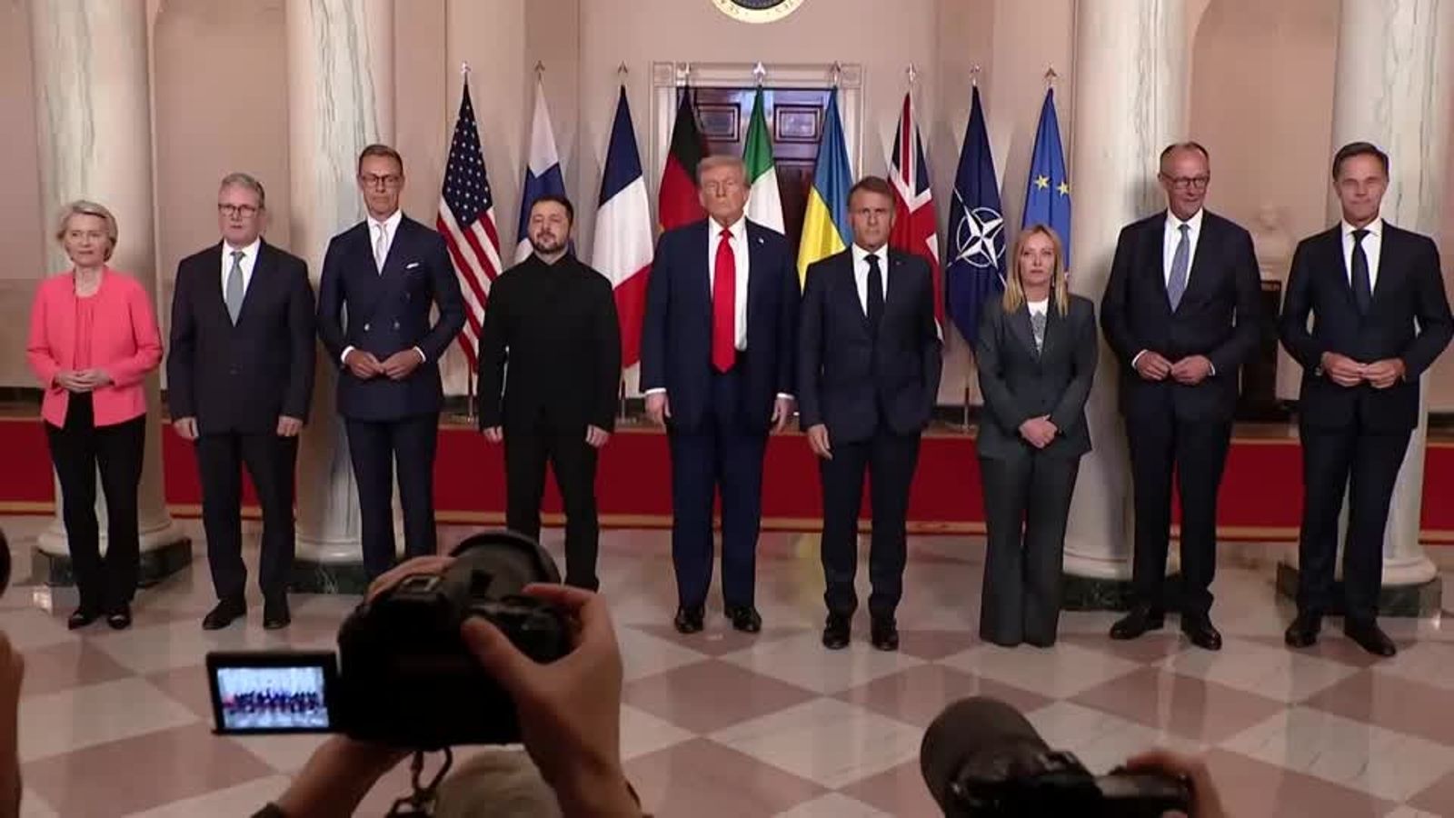 今日出席的歐洲領袖們。圖/美國雅虎