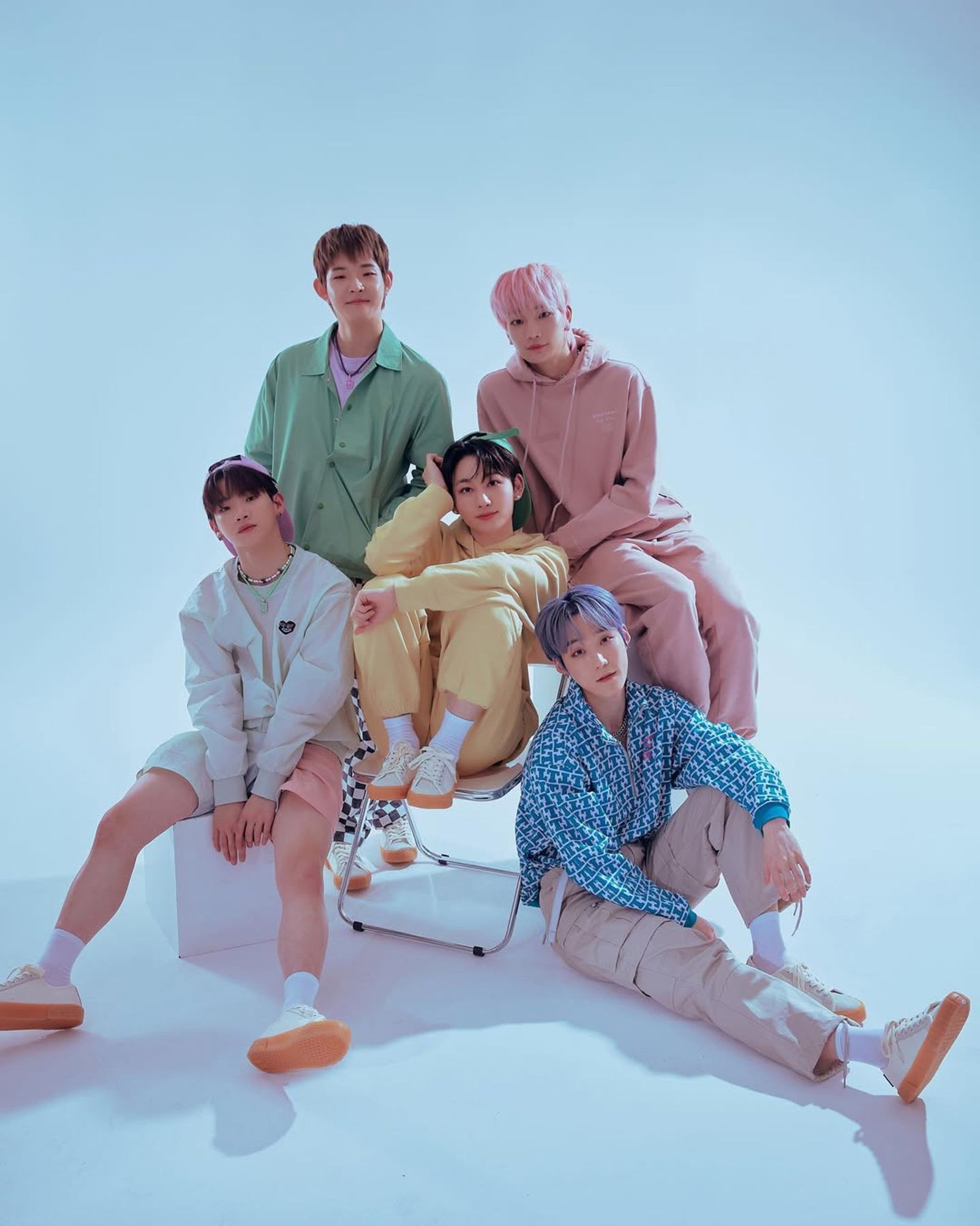 沈宰賢（左下）2020年隨F.able踏入演藝圈。翻攝IG@f_able_official