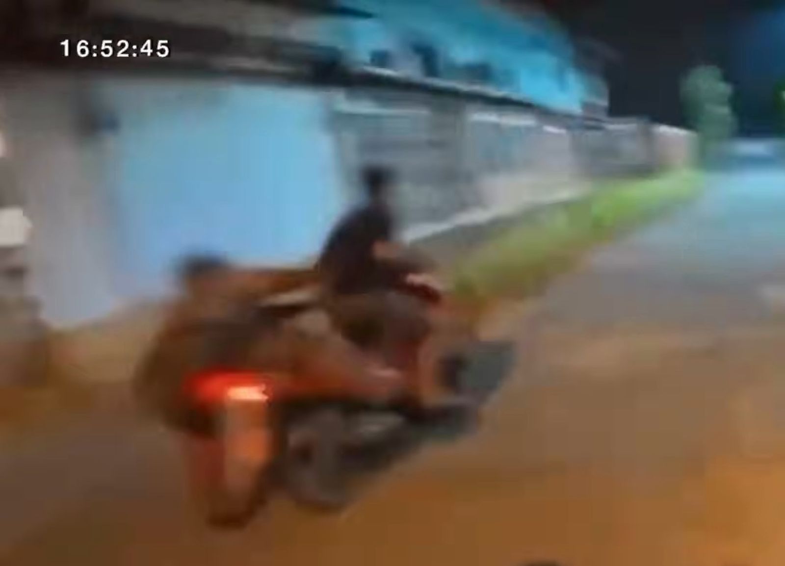 吸毒男催油門逃警！「後座女友慘摔」也不回頭…她還癡情喊：會陪著度過難關