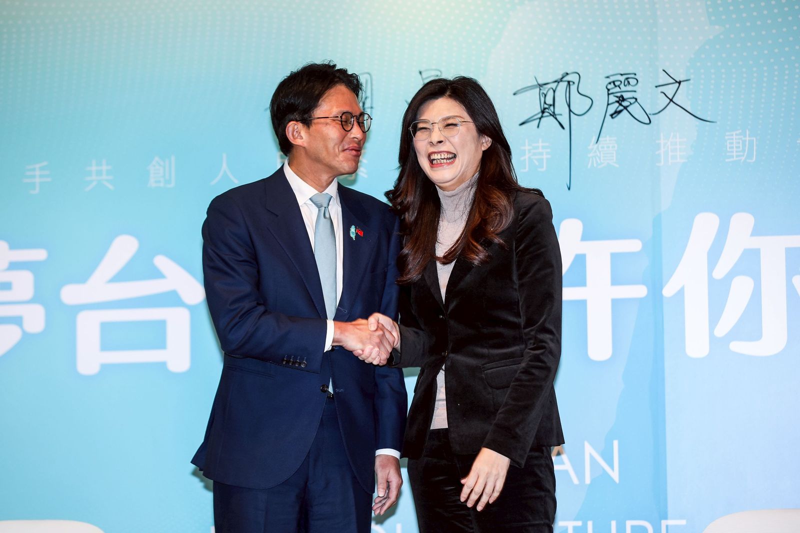 鄭任汶專欄：黃國昌的寄生上流只剩末路狂飆