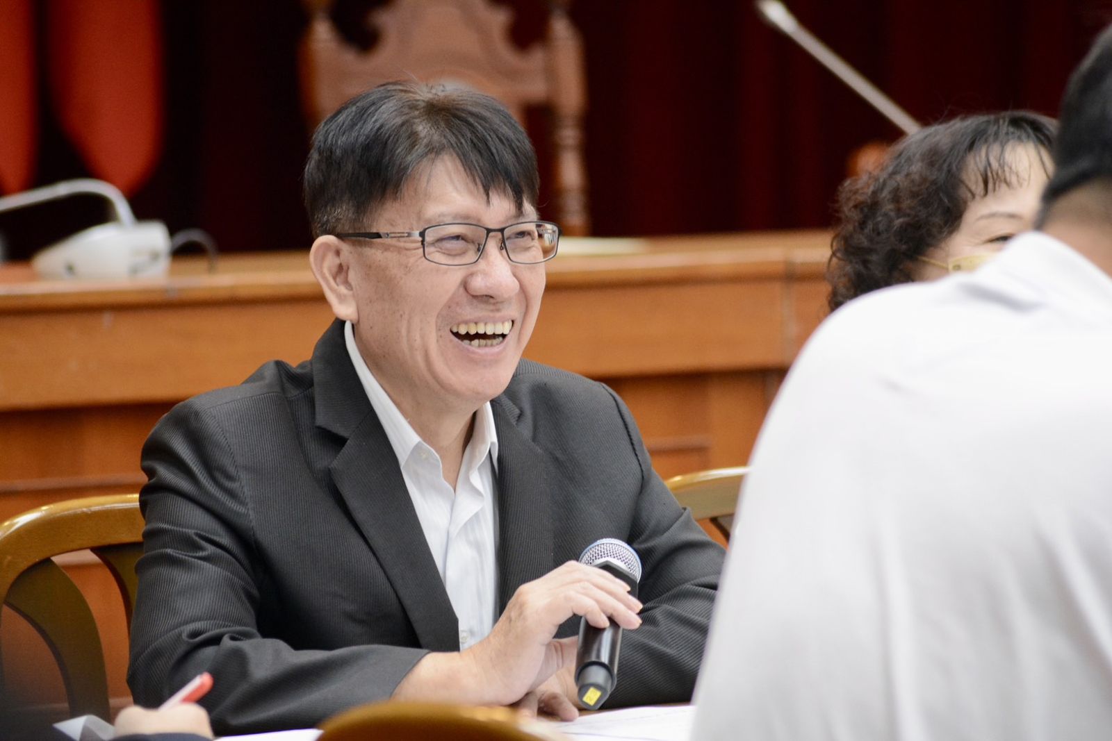 才遭控暗中幫太子集團幹部入境！林思銘又爆「曾要警方向聖石金業道歉」