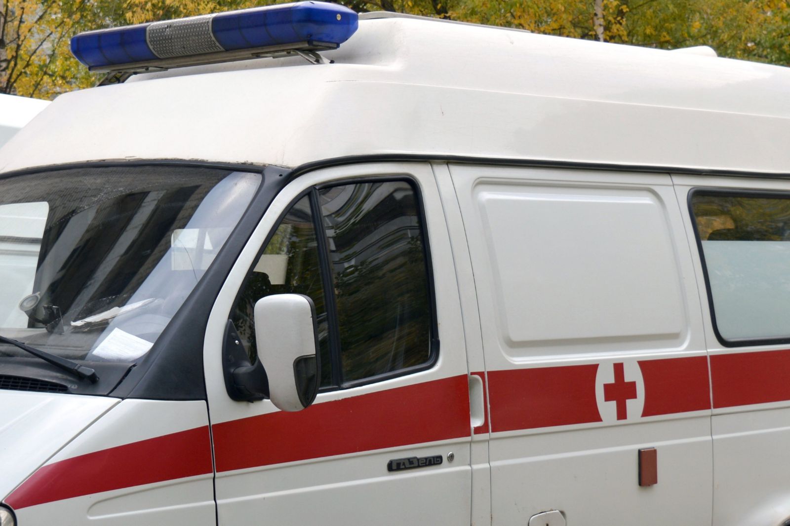 急診醫護揭最瞎案例!差點被狗咬就叫救護車 「手突變藍」竟是牛仔褲染色