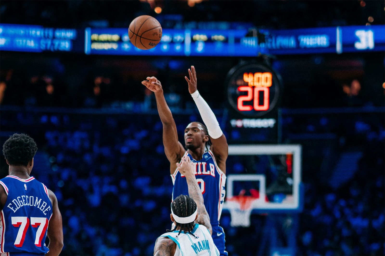 76人開季二連勝迎「新常態」 Embiid「兼職」仍能贏球