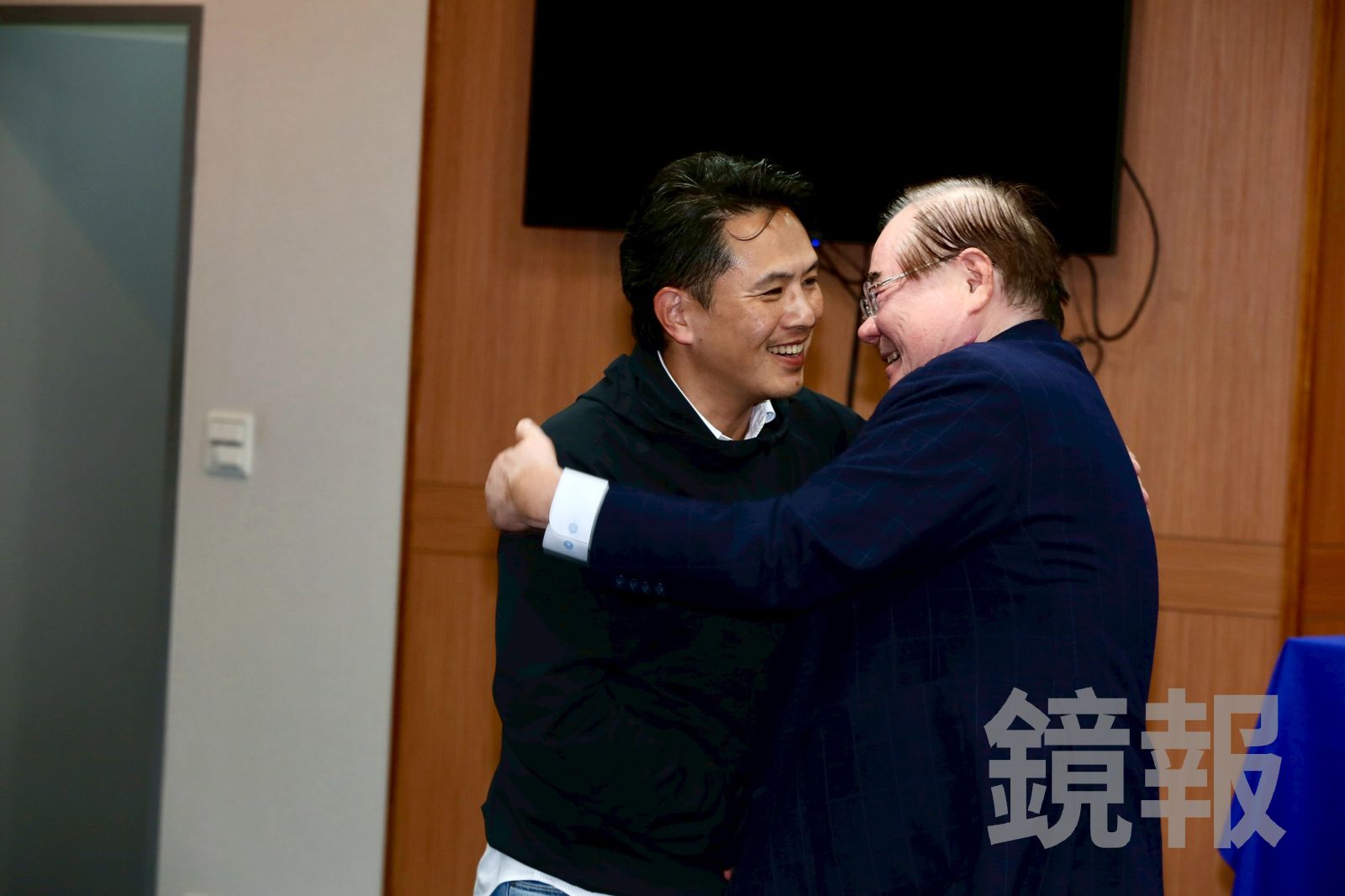 內參民調落後謝龍介　陳以信退選台南市長：不計角色協助勝選