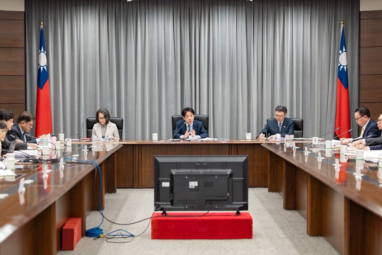 2025年3月13日,總統賴清德(中)親自主持國安高層會議後,提出5大國安統戰威脅及17項因應策略。(資料照片/總統府提供)
