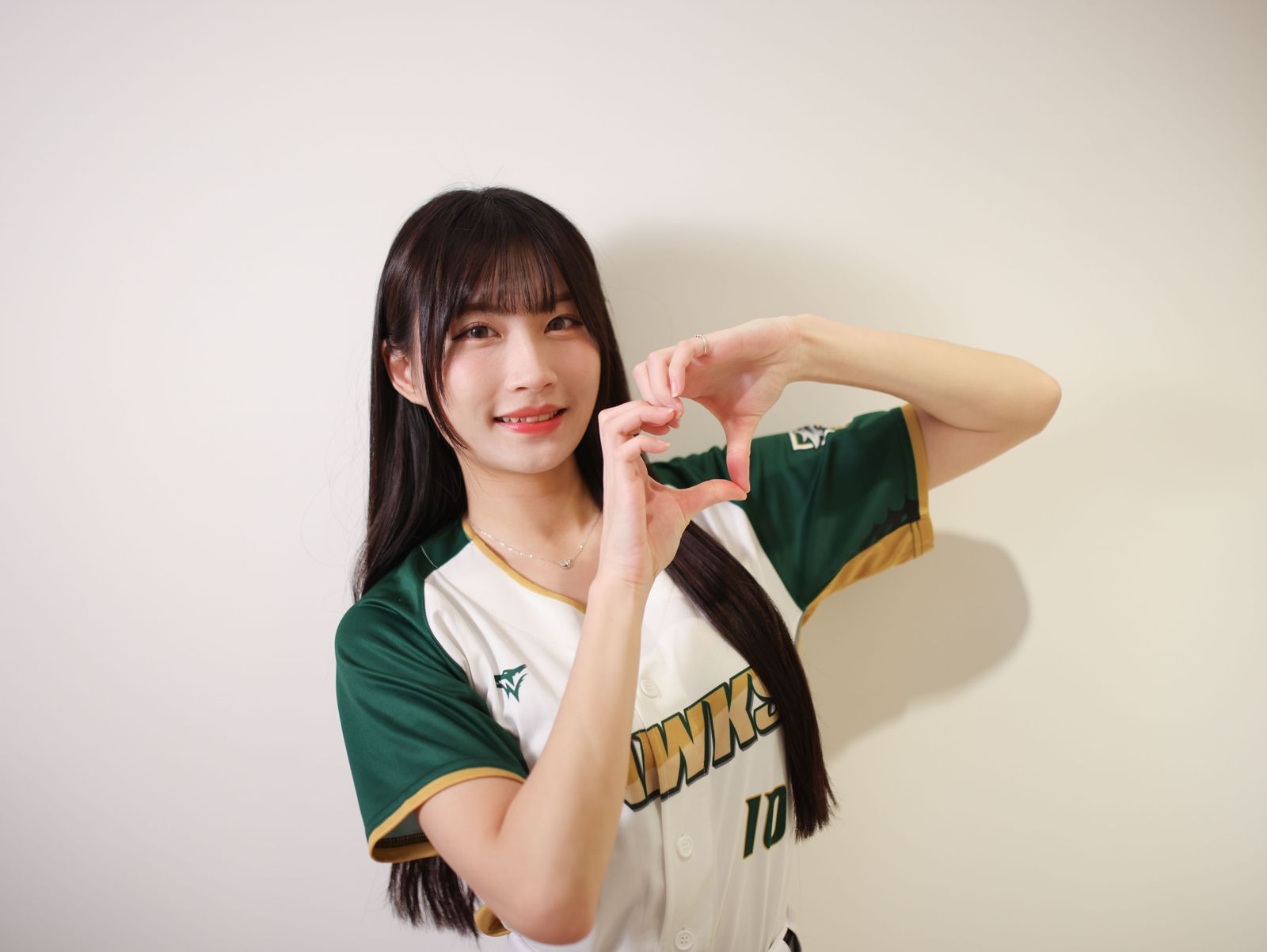 李樂擁有好膚質。劉耀勻拍攝