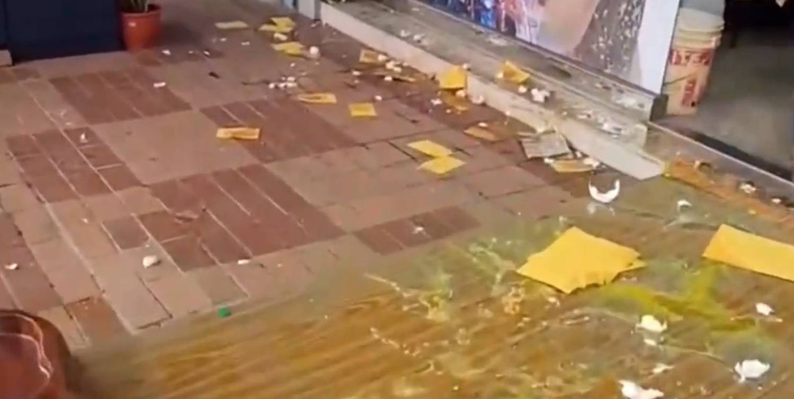 哥娶媳婦大喜日弟竟上門丟雞蛋、撒冥紙　喜宴變調170人賓客超尷尬