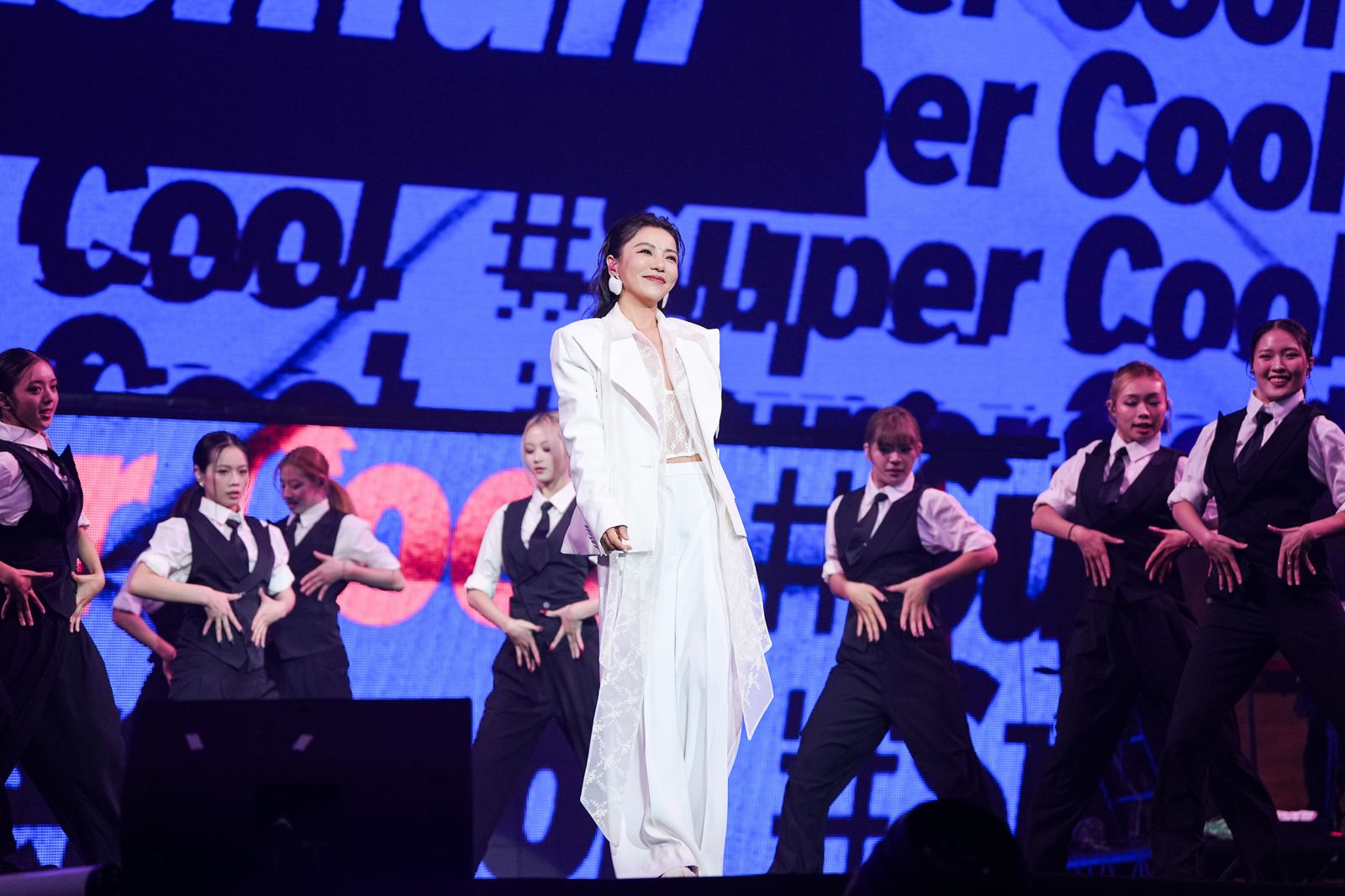 丁噹淚灑雄蛋！唱一半突掩面爆哭　親吐煎熬內幕