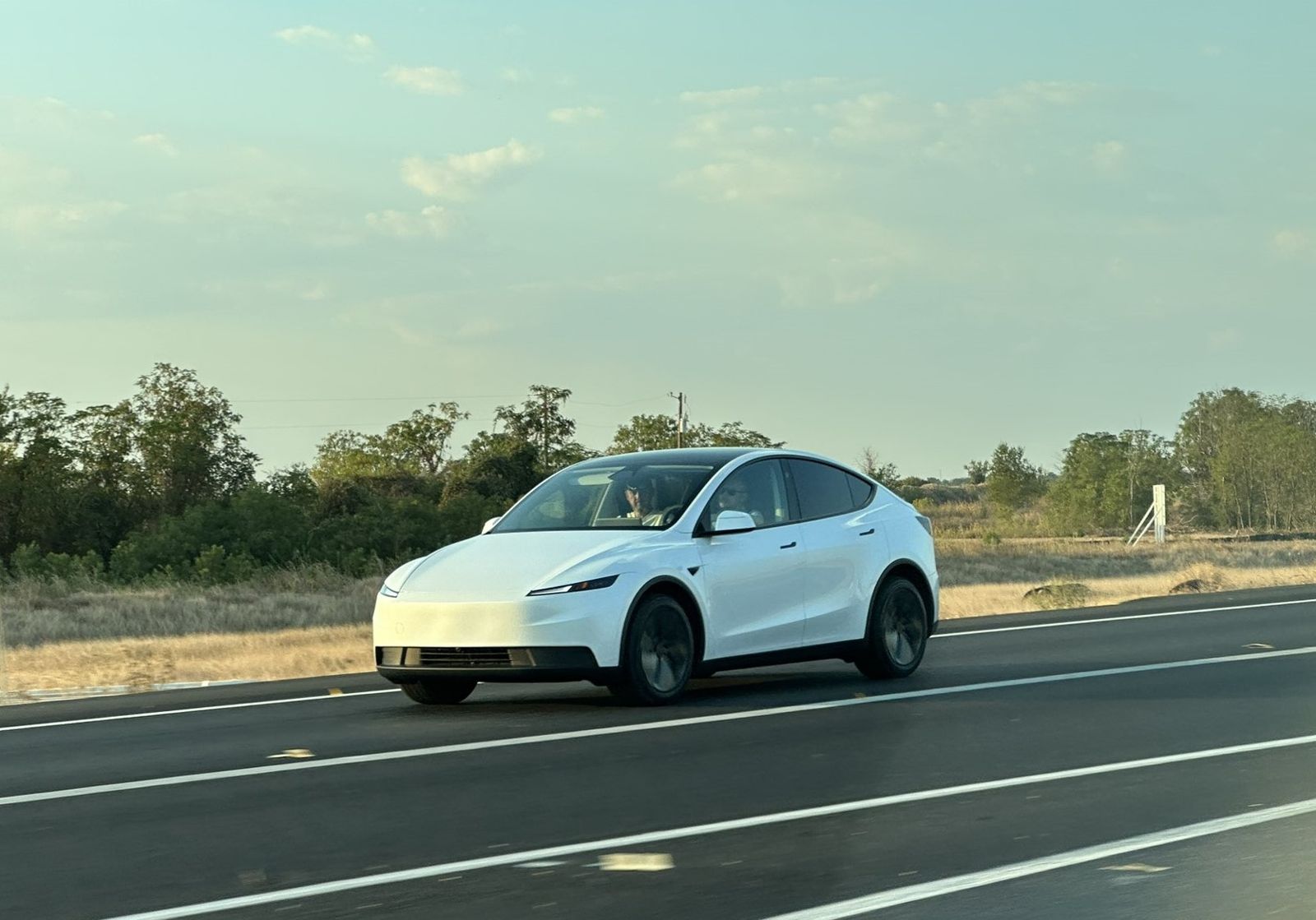 特斯拉神秘預告主角 應是平價版Model Y 降價成本策略曝光