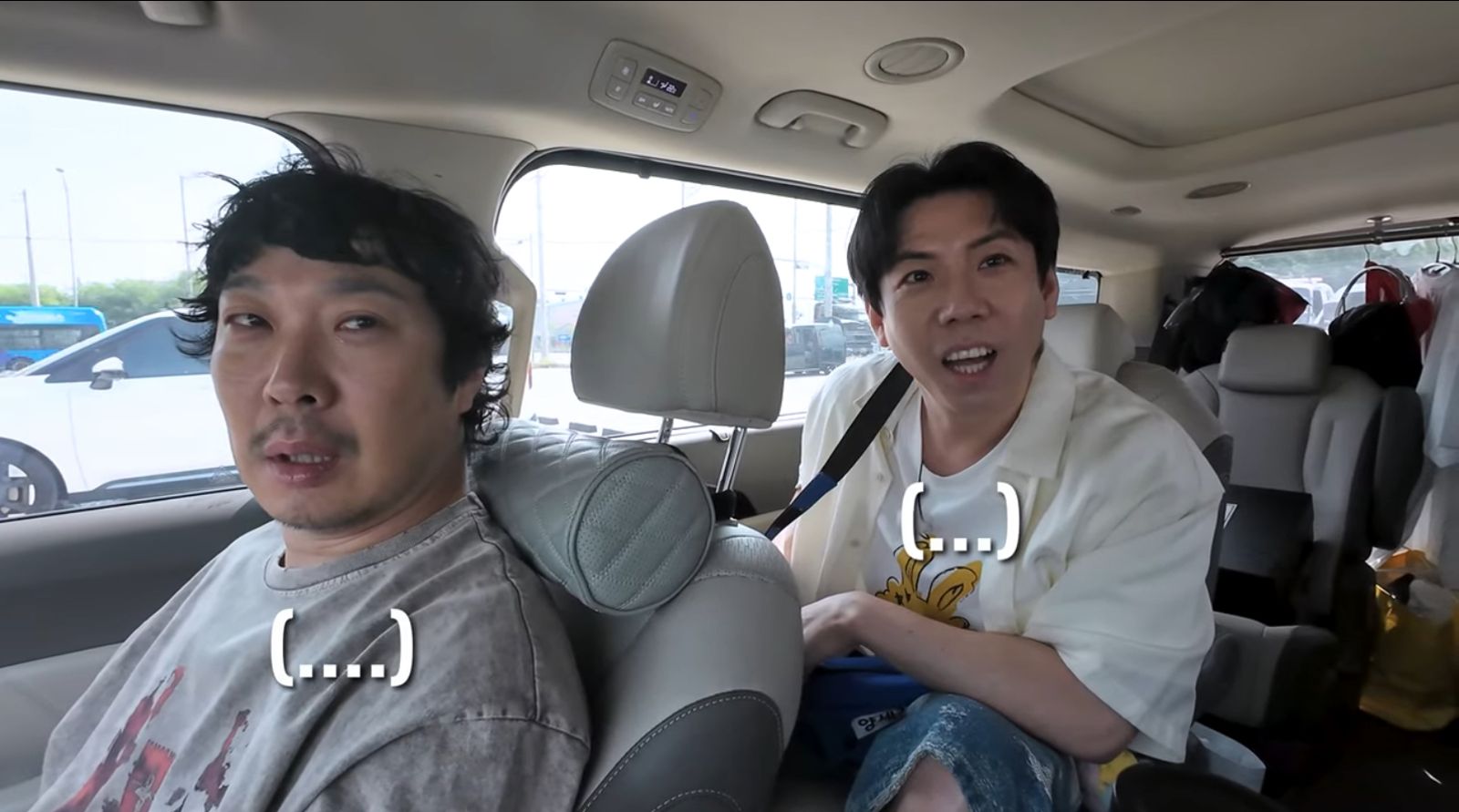 哈哈（左）、梁世燦也被嚇呆。翻攝YT@GYMJONGKOOK