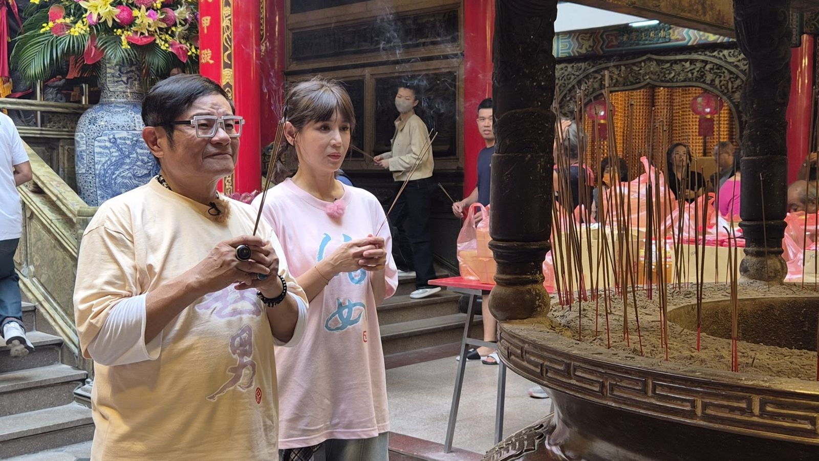 《神之路》直擊鎮瀾宮彌勒團,滿滿溫情另許效舜感動哽咽!東森超視提供