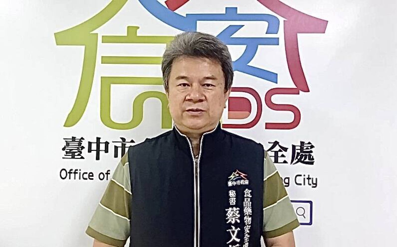 台中驚見「料理鼠王」！民眾拍到黑鼠跳進廣東粥鍋　店員淡定不處理　市府：最重罰2億