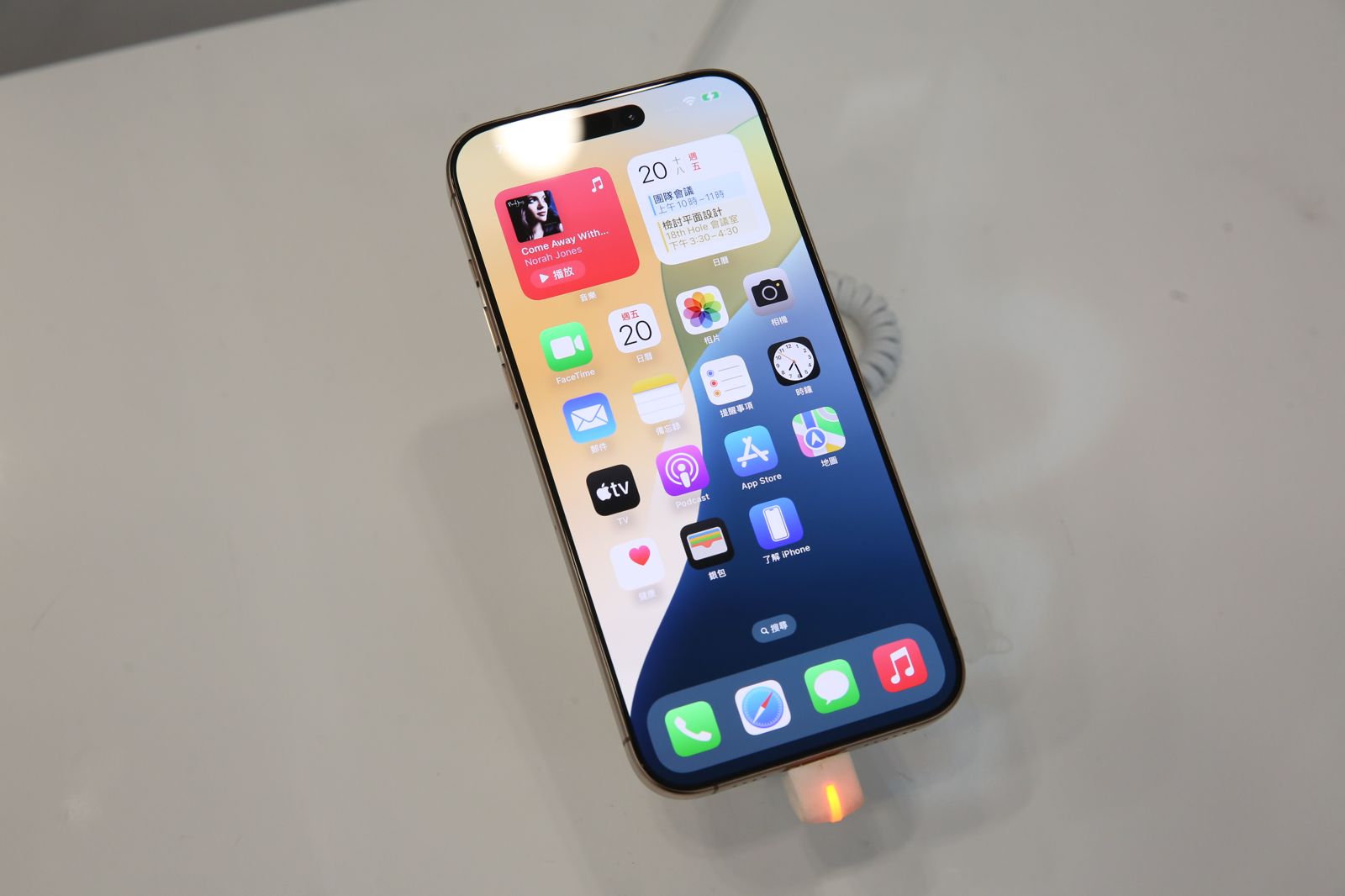 男侵占iPhone辯稱「不能用何必撿」 監視器、手機定位全打臉