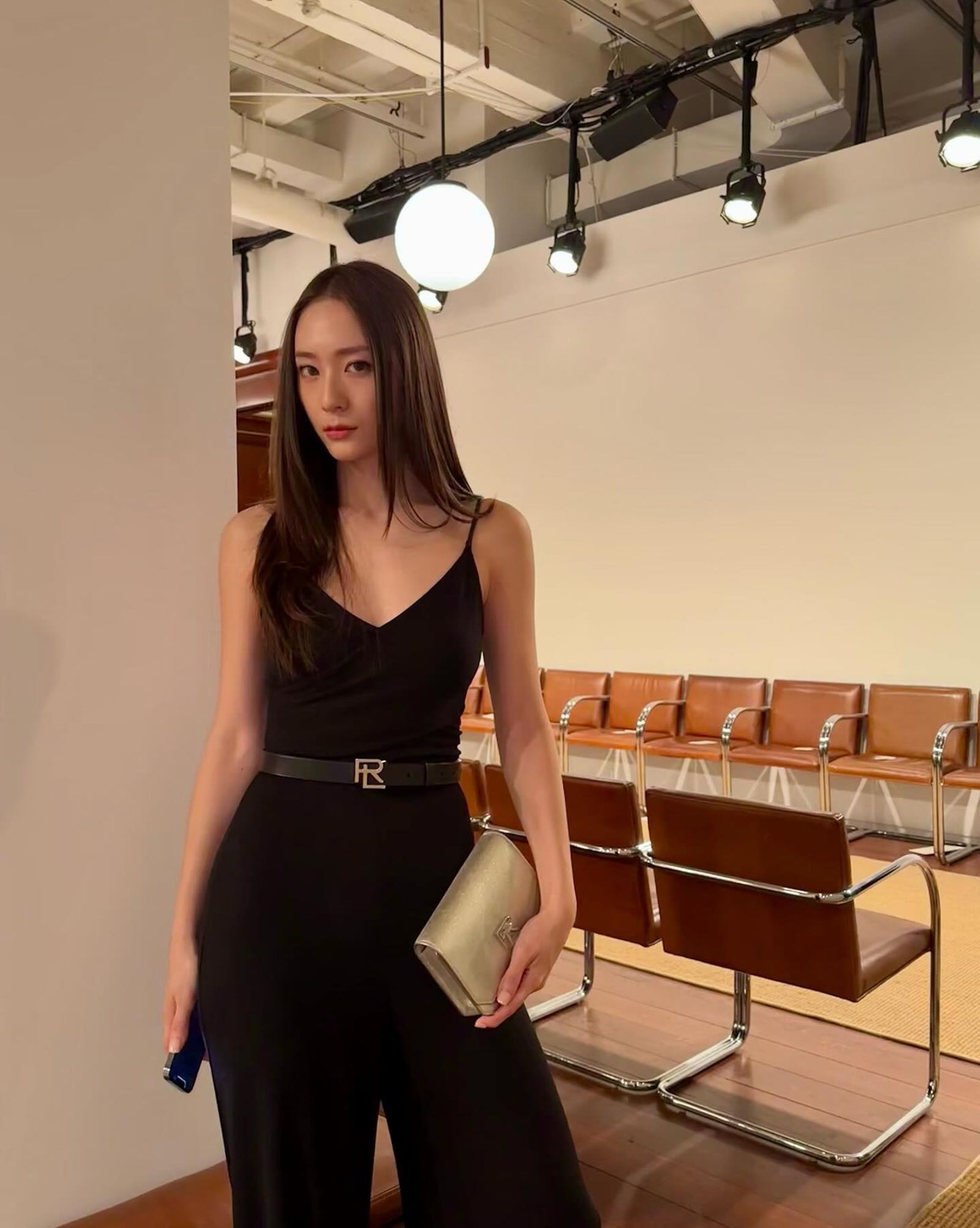 許多粉絲期待已久，Krystal終於要以歌手身分回歸。翻攝Instagram @vousmevoyez