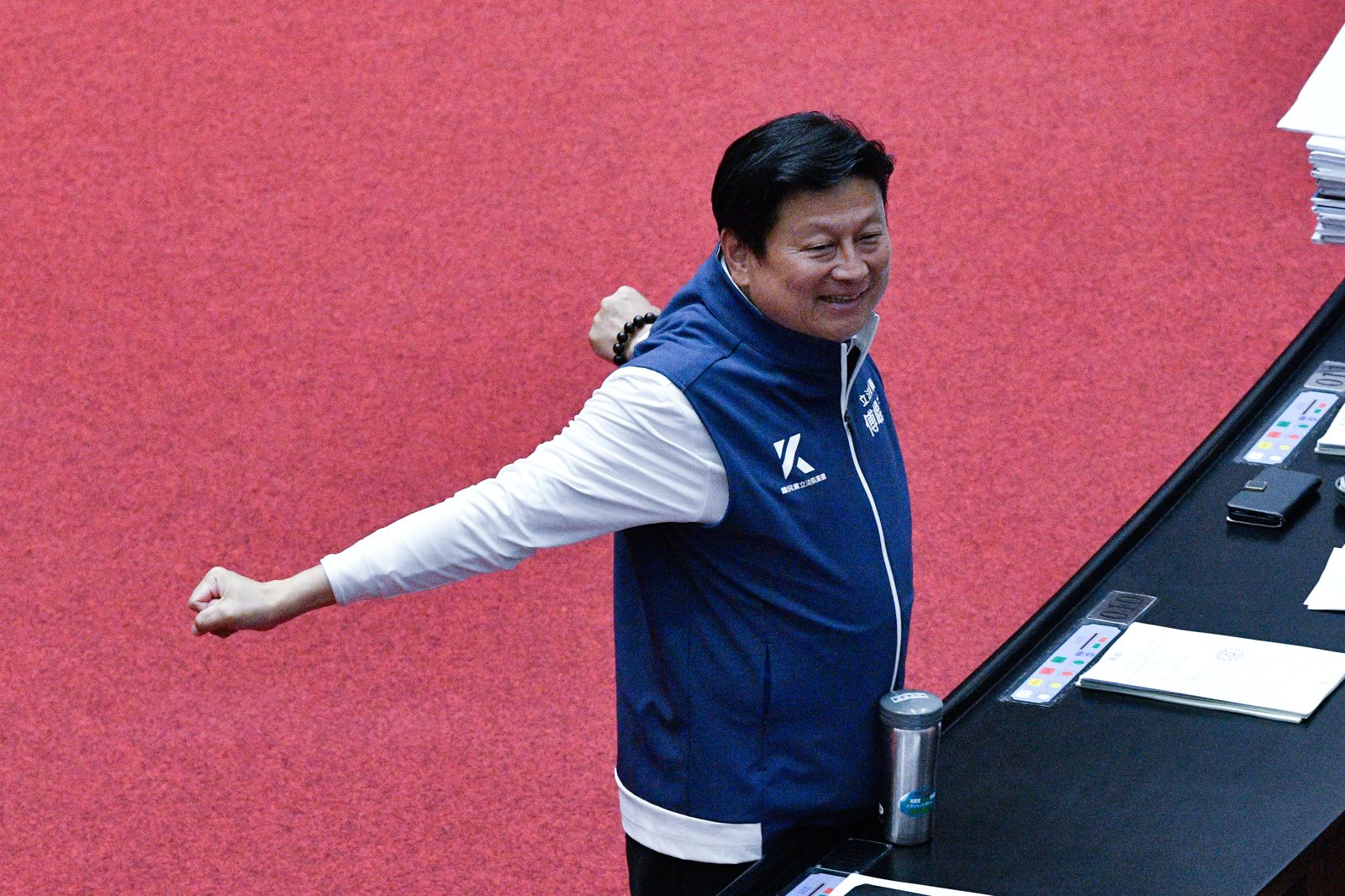 傅崐萁強推《晶片國安法》背後的盤算