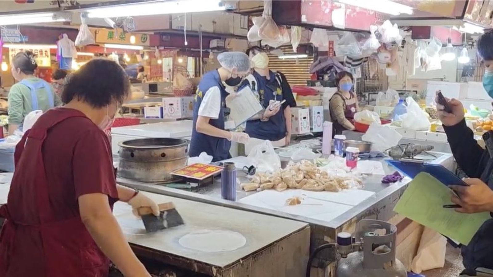 春捲毒害157人沒保險怎賠？消保官拿「這家冰店」當警告：當年噴百萬和解才換到緩起訴