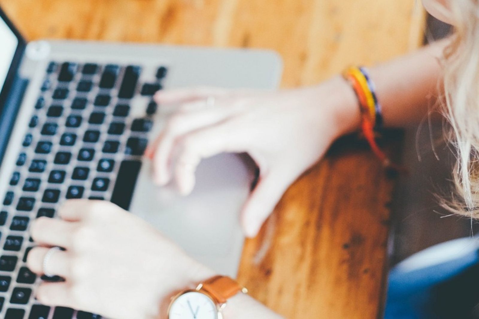 同事「靠1招」當請假擋箭牌！她當代理人忙翻「生理假卻遭拒」…網揭職場黑暗面