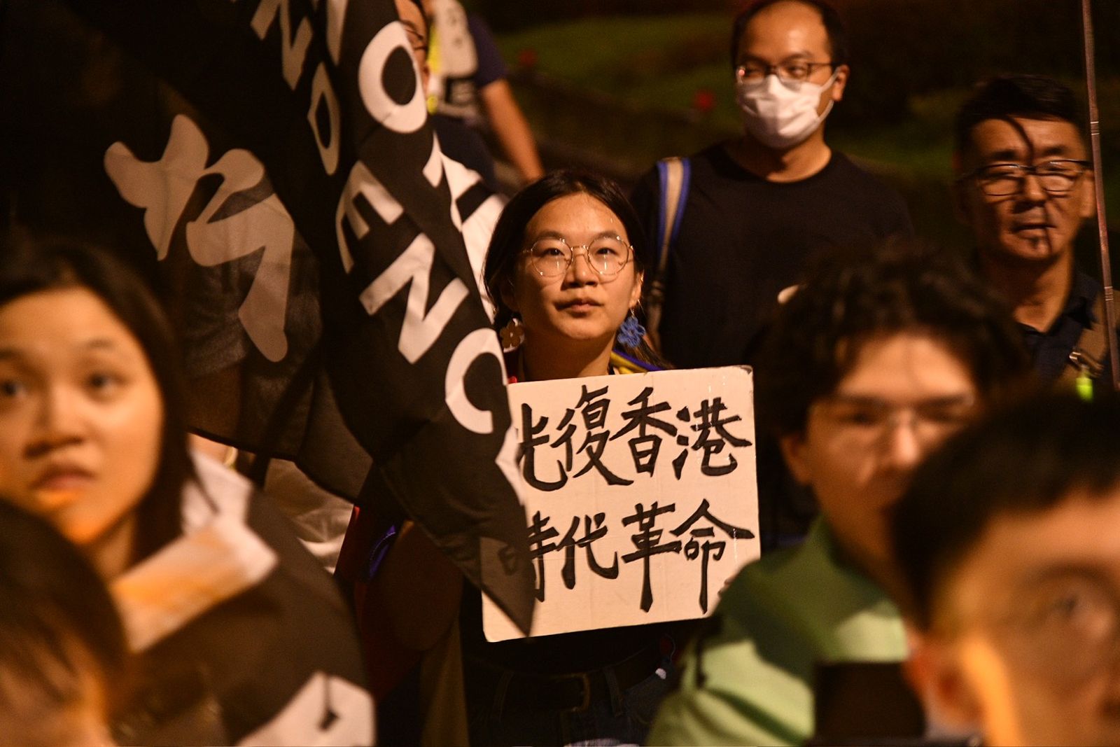 12日晚,在台港人發起遊行,呼籲正視中共威脅與持續關注香港情勢。李智為攝