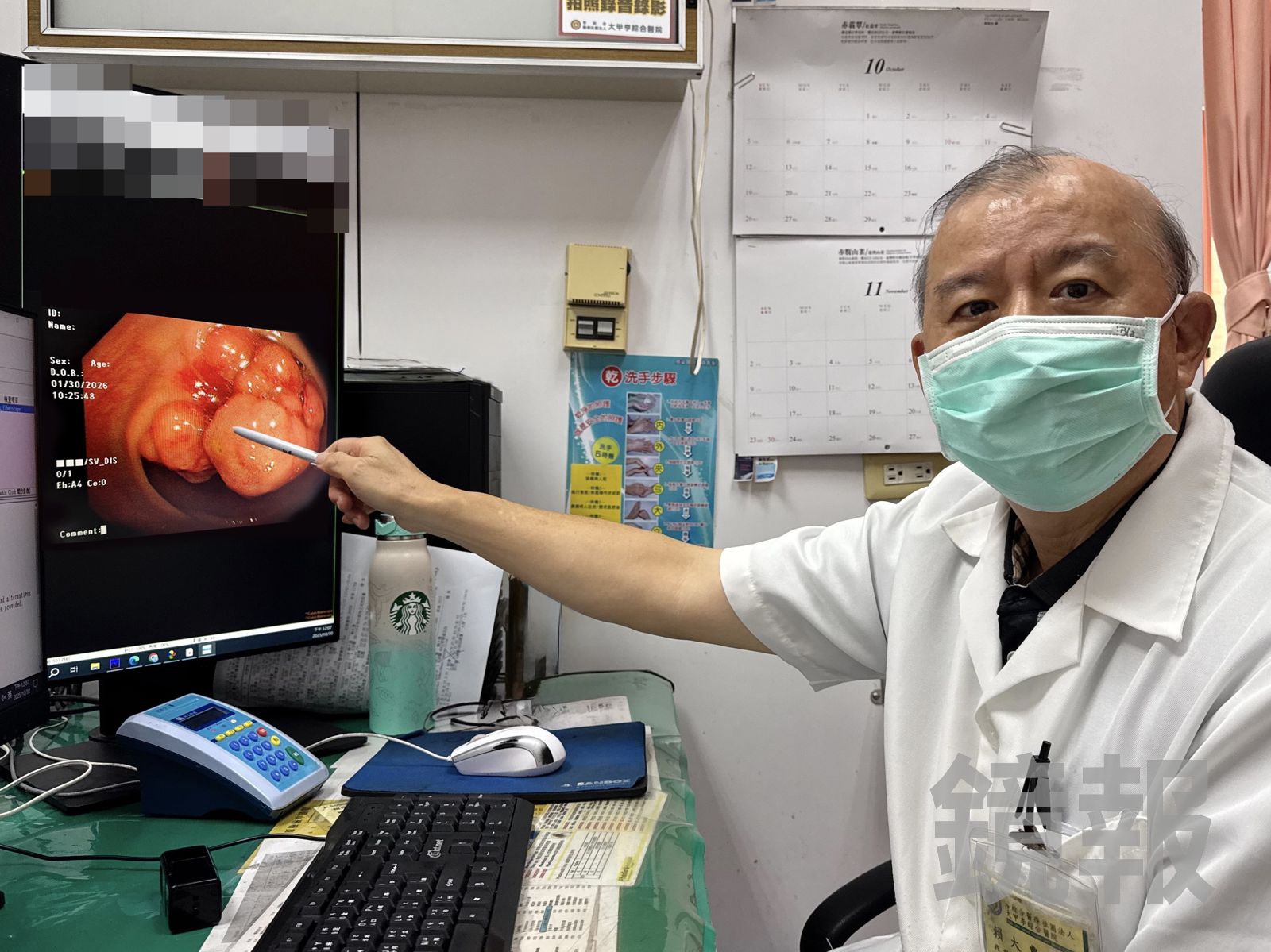 醫師檢查發現，婦人的大腸內已被巨大腫瘤堵塞，確診為大腸癌第三期。台中大甲李綜合醫院提供