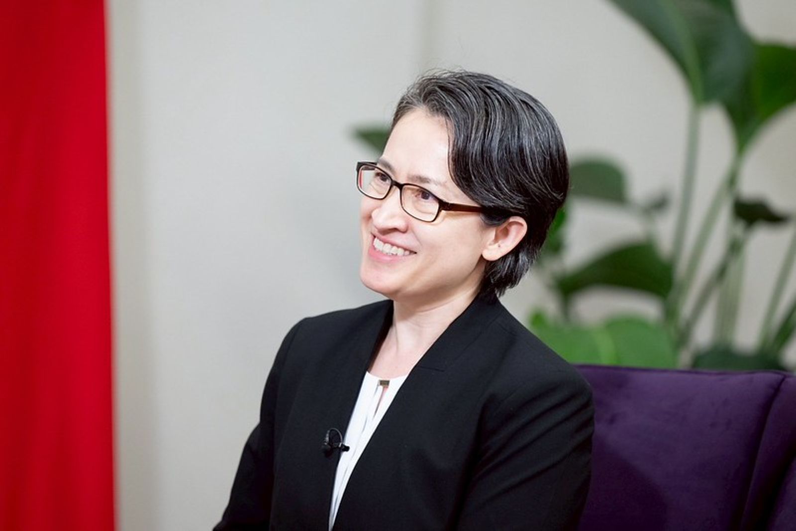 蕭美琴日前接受「加拿大廣播公司」(CBC)駐倫敦特派員Chris Brown專訪。(圖/總統府提供)