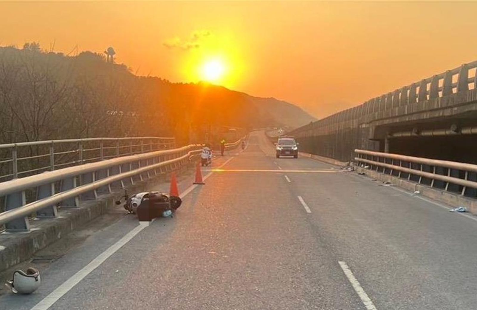 22歲女騎士倒西濱台15線慘死 路旁「2處」留擦撞痕疑自撞釀禍