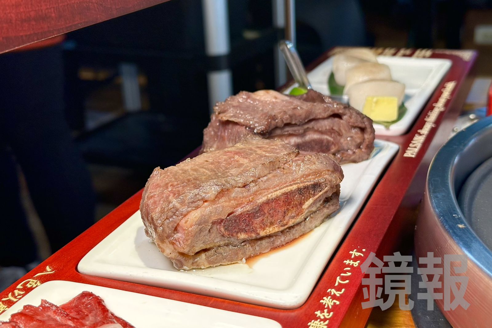 「炭烤帶骨牛小排」會員加購價只要399元。