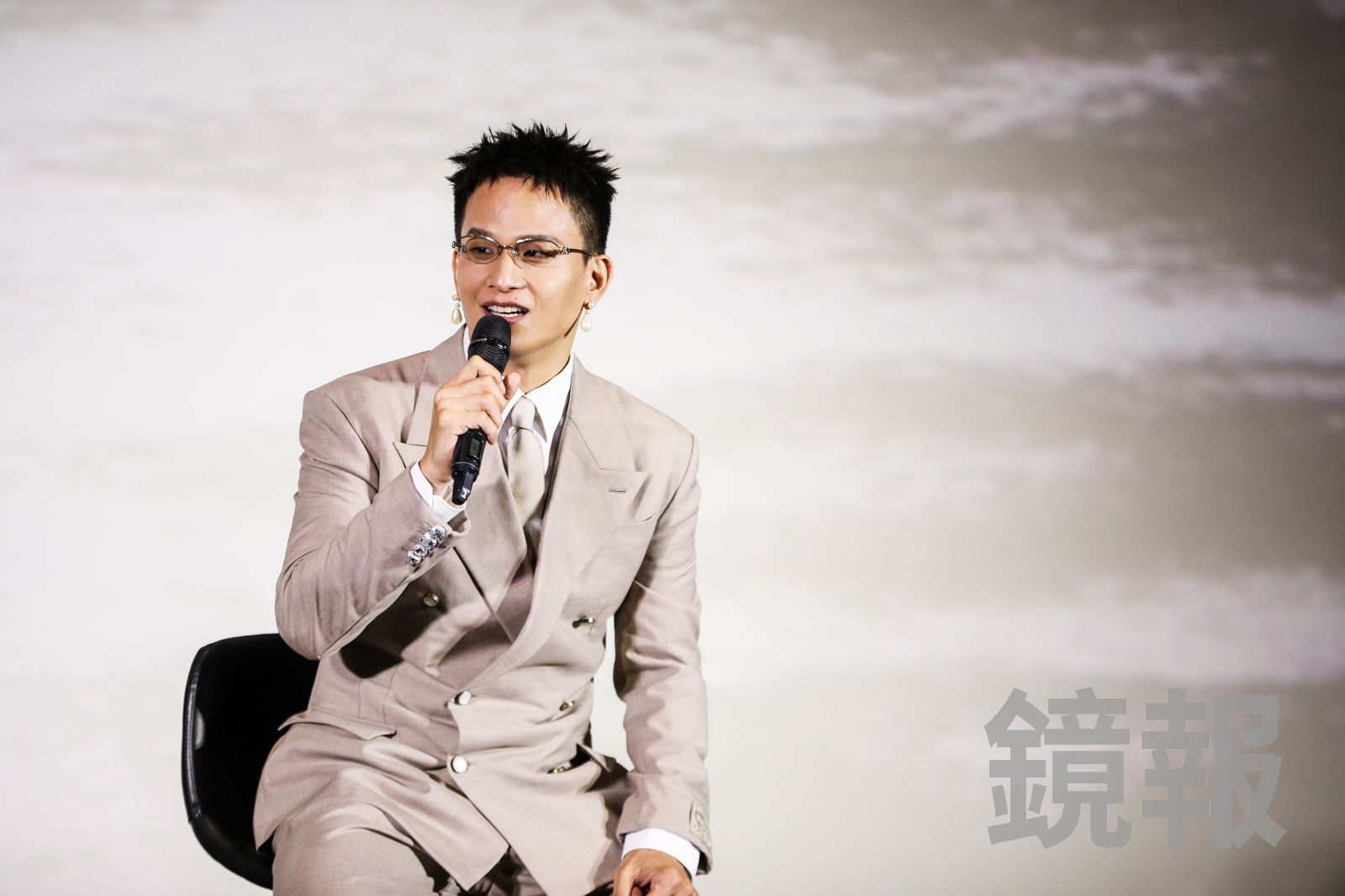 快訊/黃奇斌宣布當爸了!無預警貼出老婆大肚照 最大願望「母女均安」