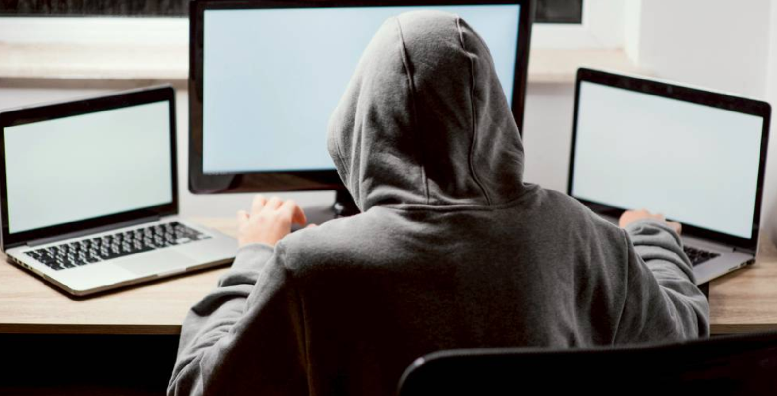 這樣也行?不滿國中同學 竟冒名盜照發文:「期待隨機砍人」