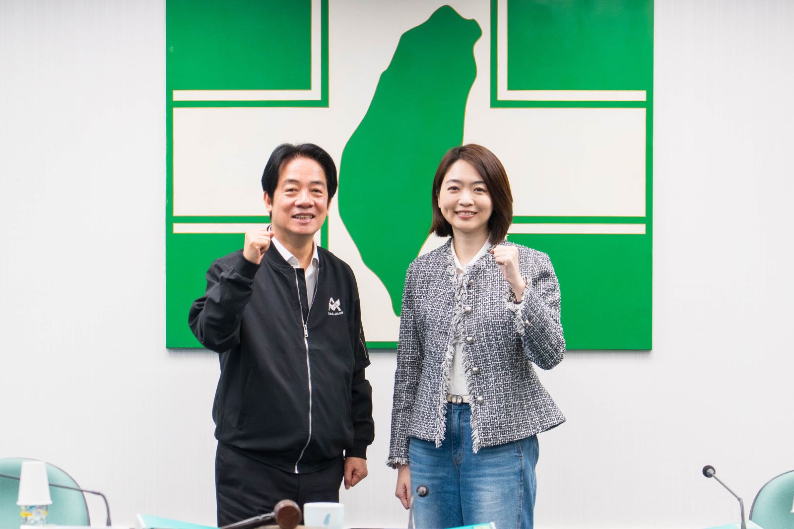 民進黨發言人韓瑩請辭返鄉選宜蘭市長　眾人拱賴清德喊「AAOA」加油祝福