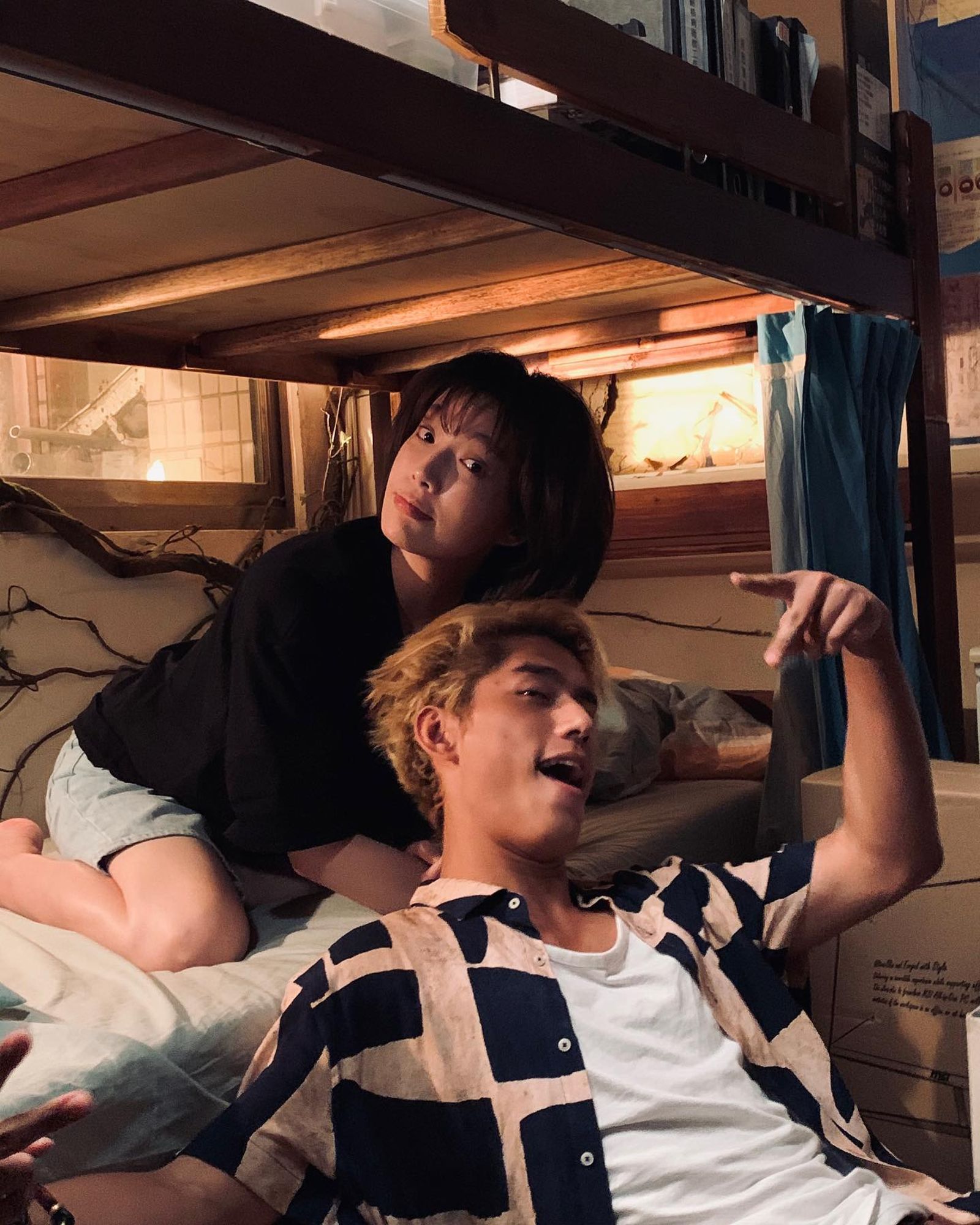 朱軒洋（右）與蔡淑臻合作《村裡來了個暴走女外科》第一季後爆紅。翻攝蔡淑臻臉書