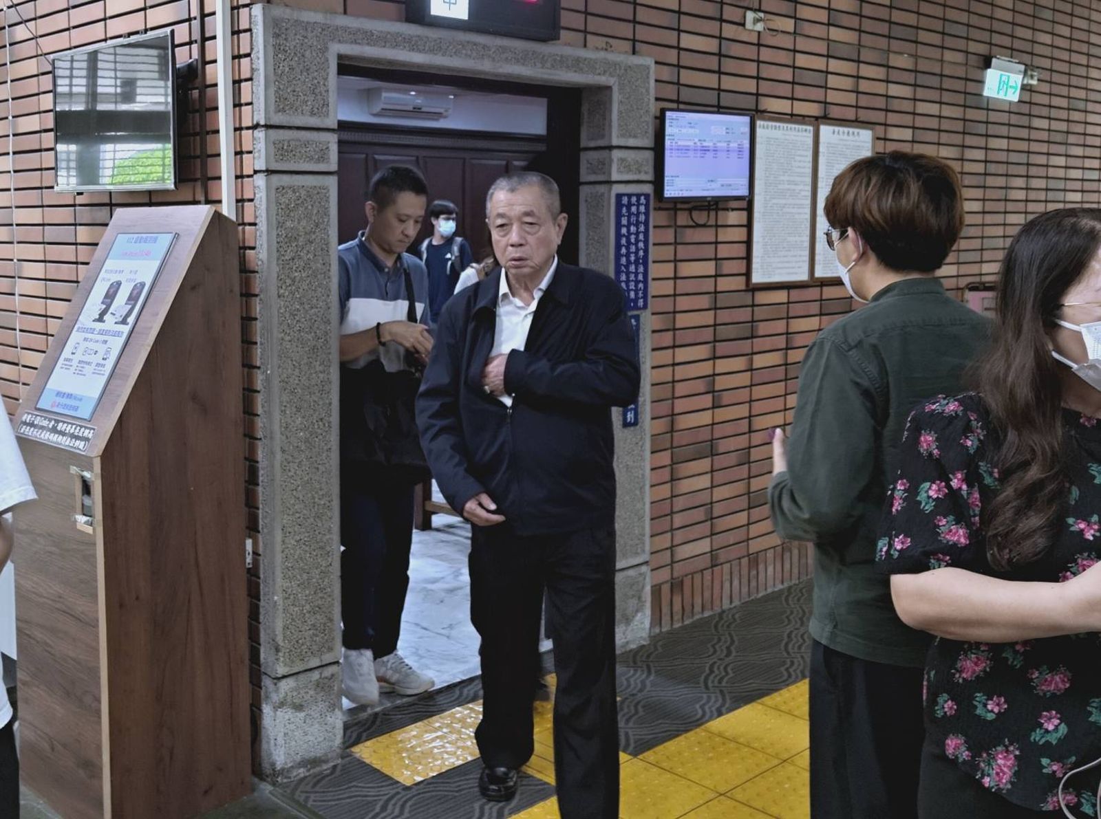 屏東議長周典論涉郭台銘連署行賄案更一審辯結　下月27日宣判