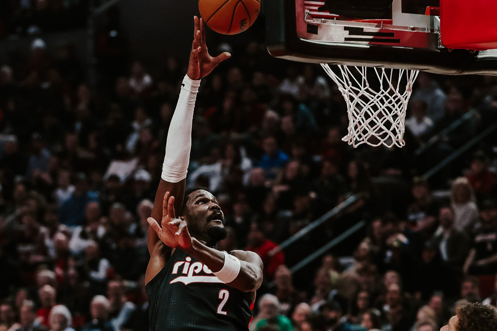 NBA／湖人豪賭前狀元Ayton　是奪冠拼圖抑或未爆彈？