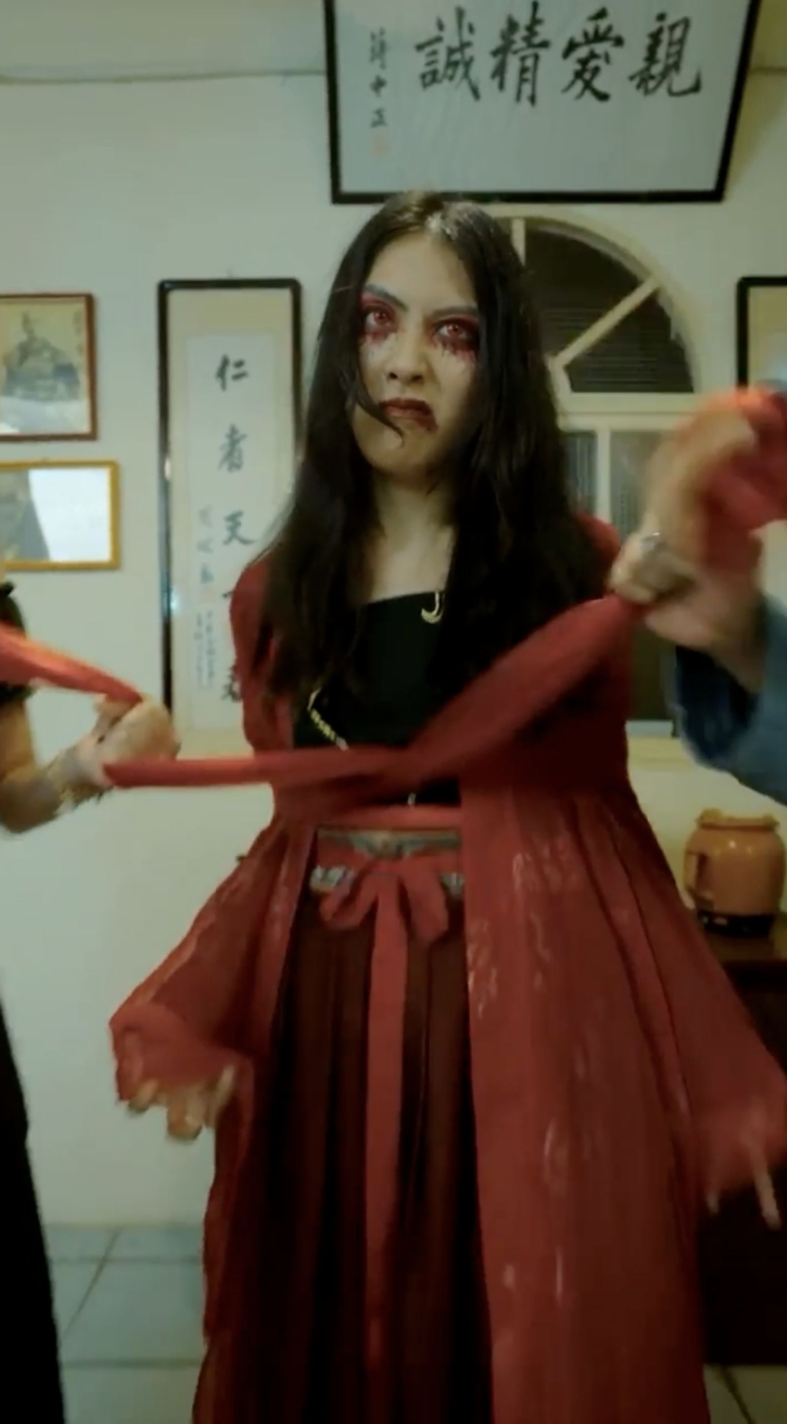 榮獲「年度最佳短劇爆發獎」的則是人氣頻道 17 瞇劇，憑藉短劇《我與女鬼有個約定》脫穎而出。翻攝IG、金刻獎提供