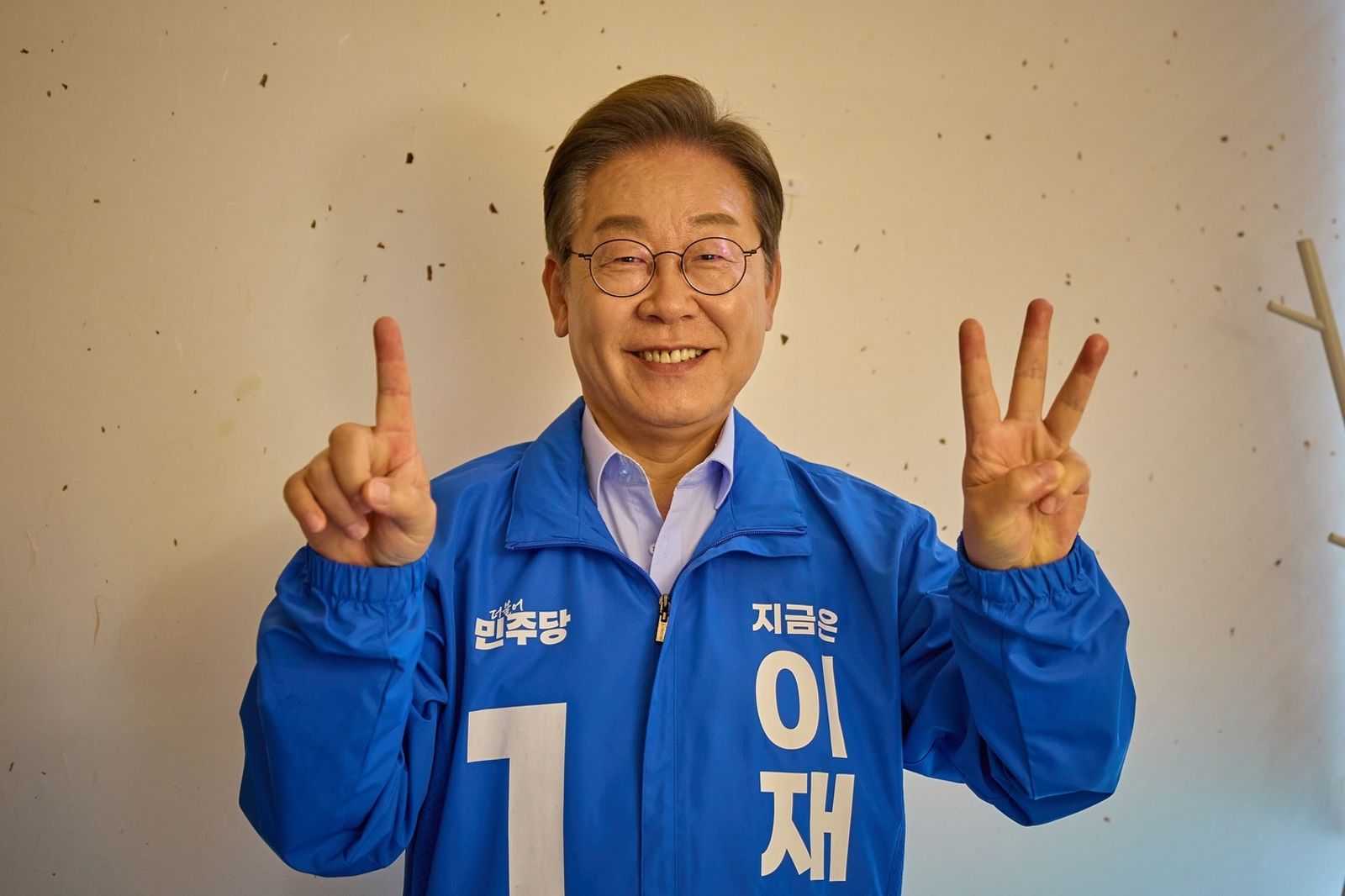 李在明曾說「謝謝中國」、「咖啡業是暴利」等言論,一度讓選民反感。翻自李在明IG