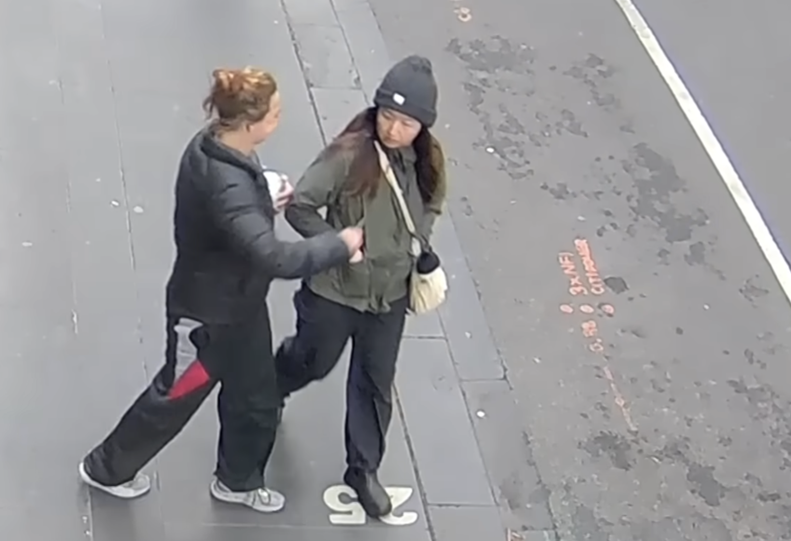 澳洲墨爾本隨機砍人!台籍女廚師上班途中遭猛刺右胸「肺被刺穿」