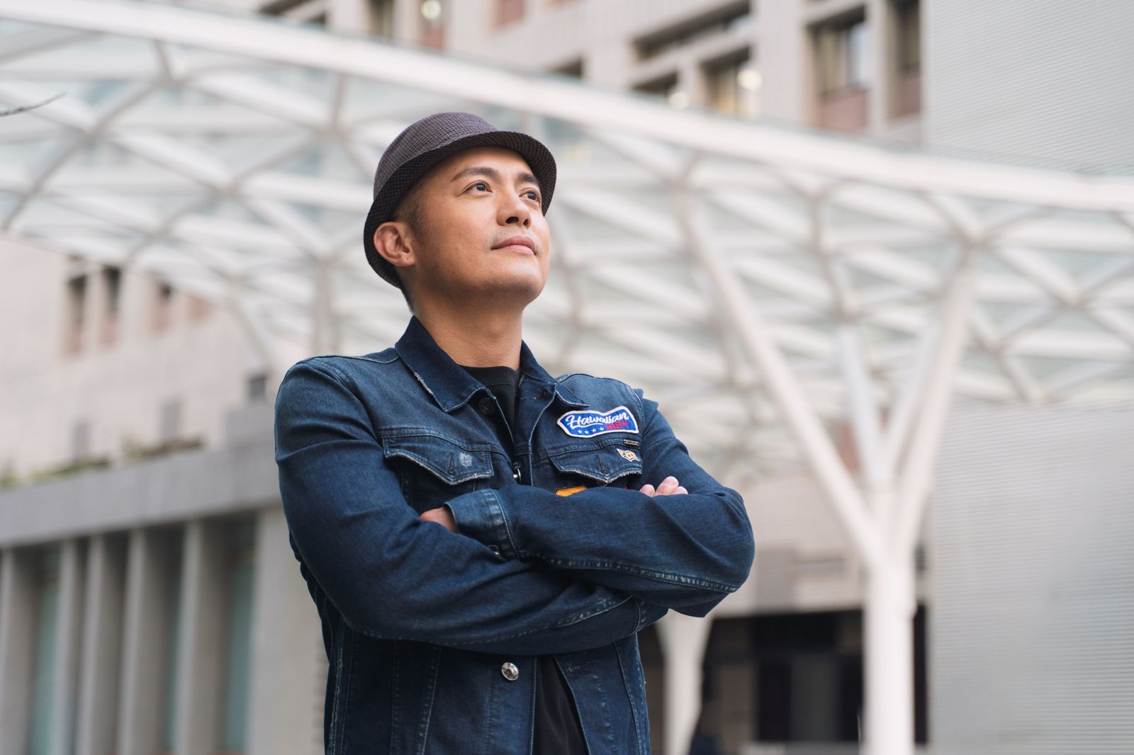 全台僅20人！范逸臣首進大體保存室狂催眠　怕見「沒蓋好」畫面留腦中