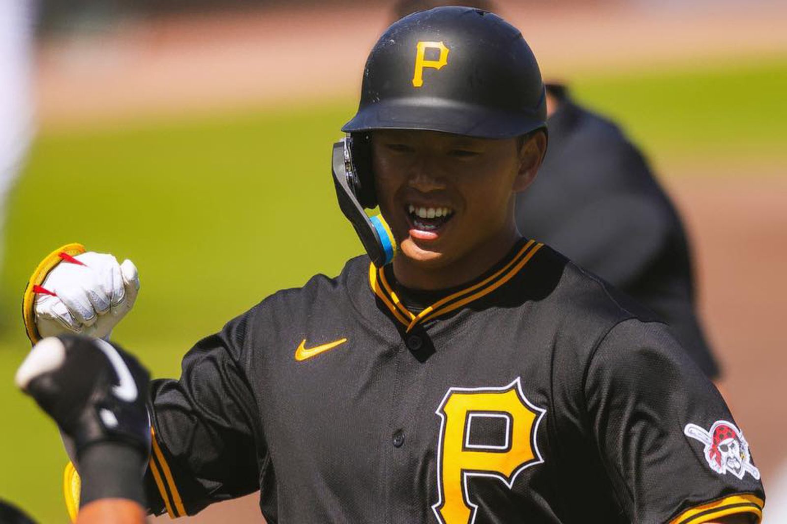 光芒明星二壘手到位擠壓空間　鄭宗哲慘遭海盜指定讓渡