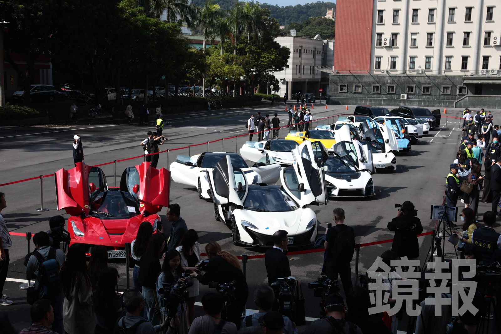 神獸大亂鬥！太子豪車拍賣會「吸金」4.3億　最貴「馬王」得標價震撼全場