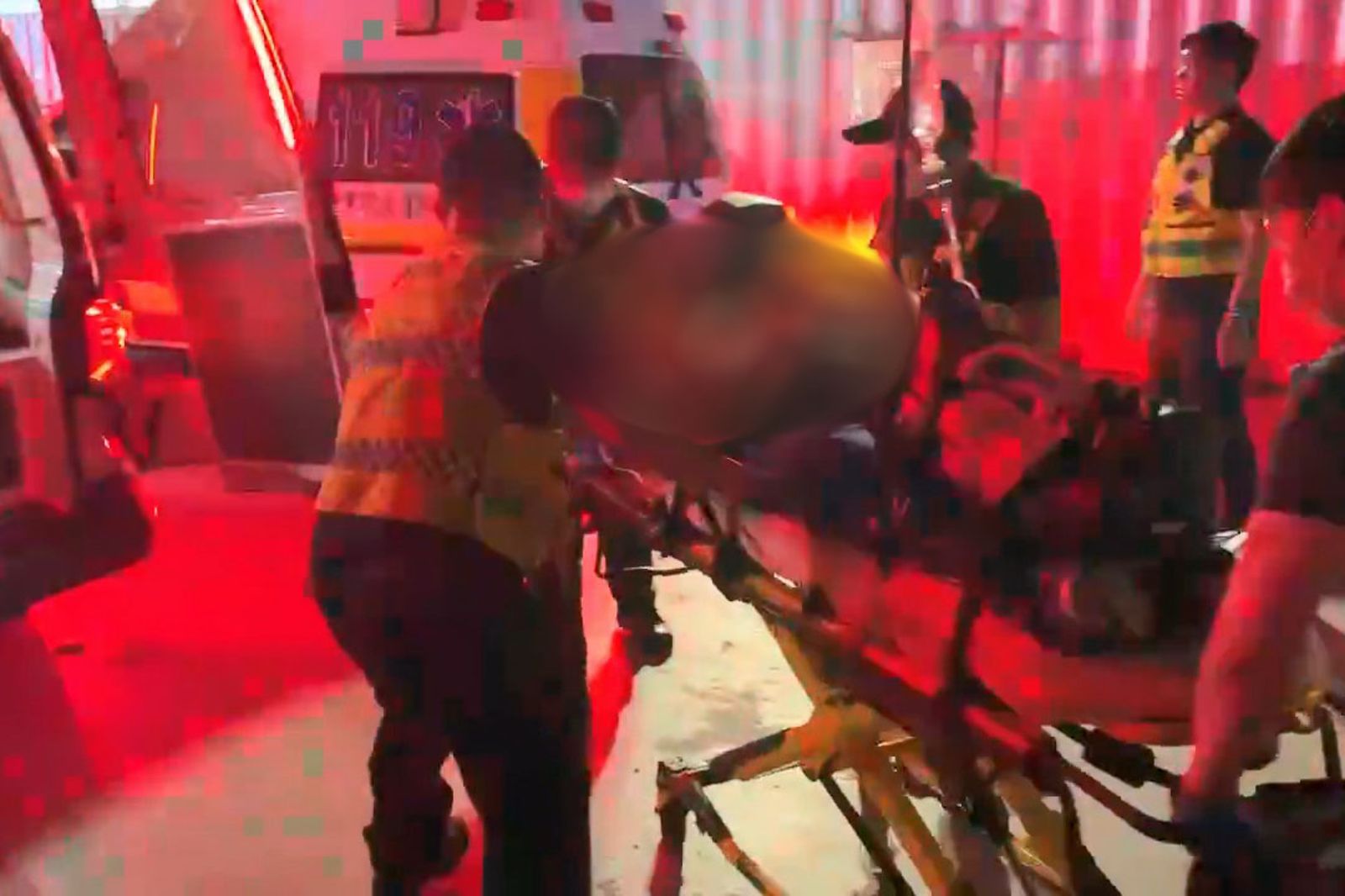 快訊／台中新光三越閉店夜驚魂！　專櫃男員工昏厥倒地「無生命跡象」送醫不治　