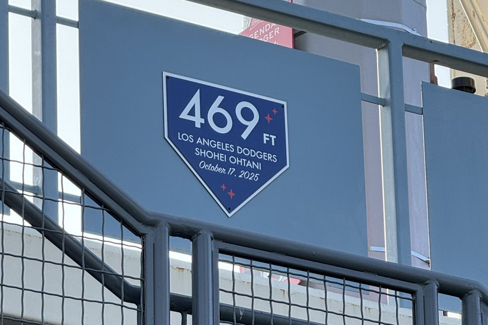 封神一戰!大谷翔平國聯冠軍賽締神紀錄 「場外」全壘打道奇立碑紀念